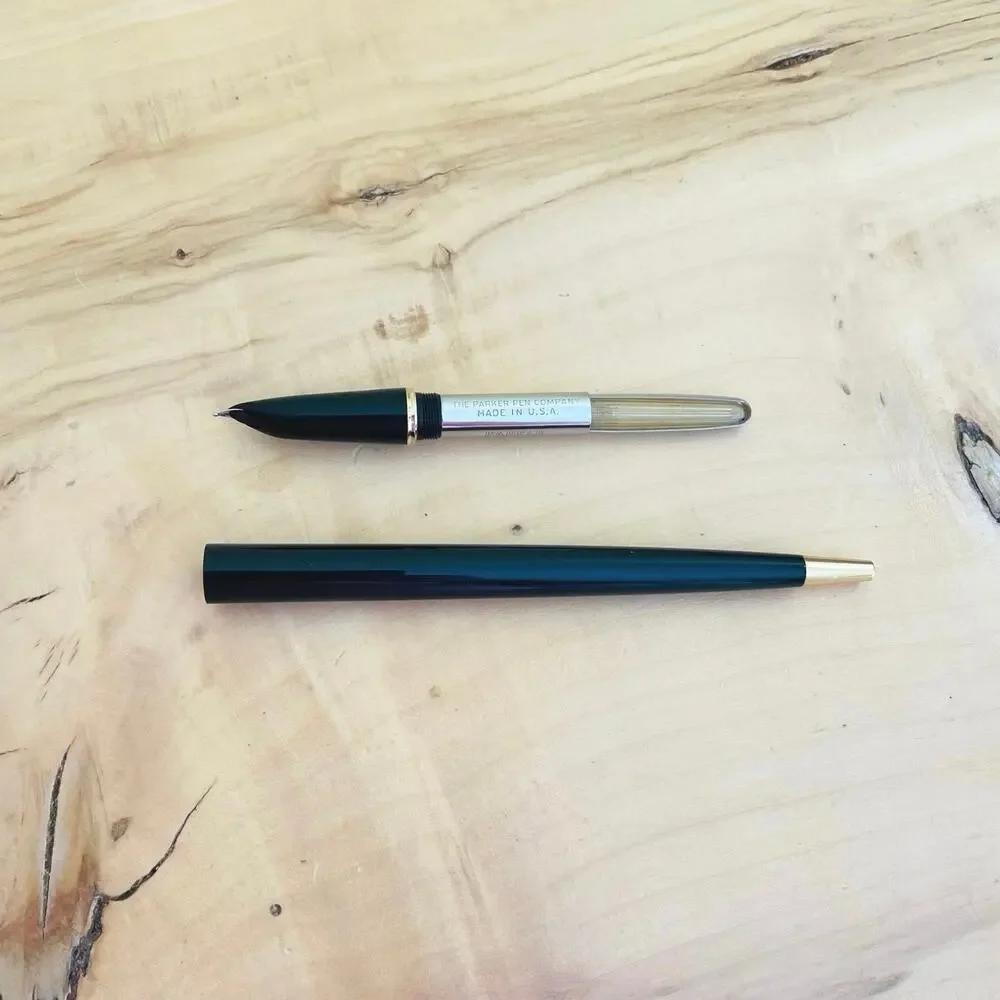 Vtg PARKER 51 Iconic Hooded Fountain Pen Nib Classic Lucite